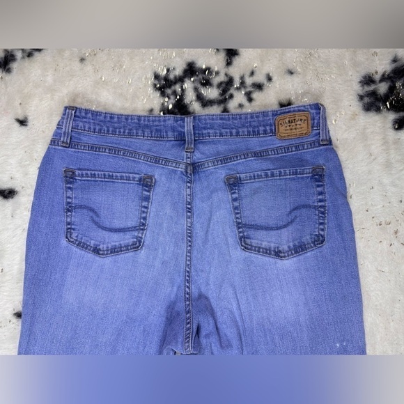 Levi’s Women’s Signature At Waist Light Wash Bootcut Denim Jeans Size 14 - Picture 8 of 8